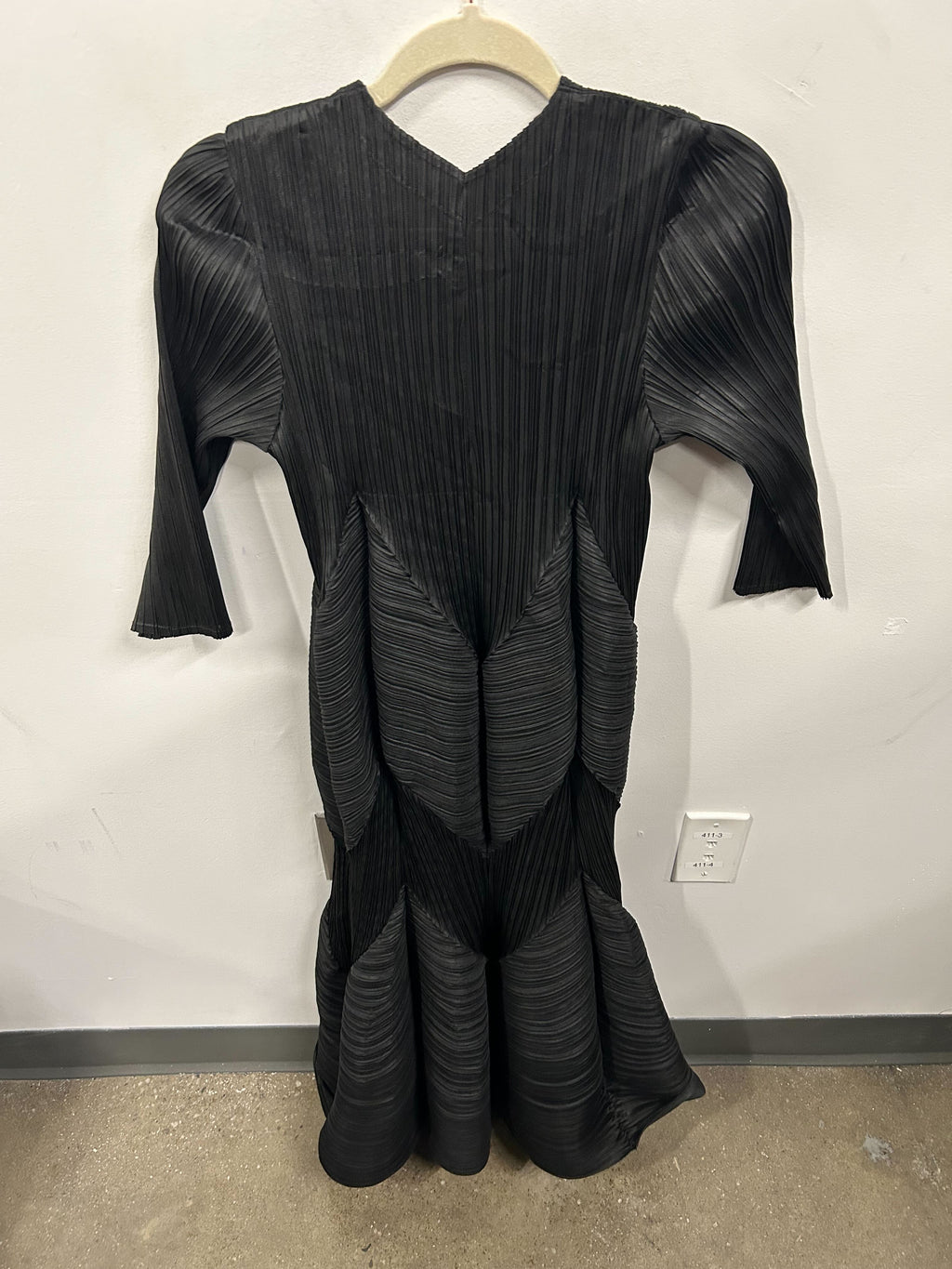 The Sculpted Plissé Midi Dress